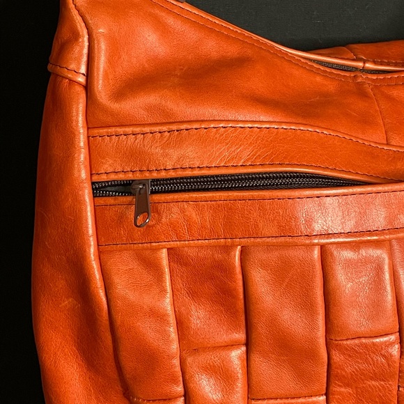 Made in Mexico large ,genuine leather crossbody bag - Picture 9 of 15